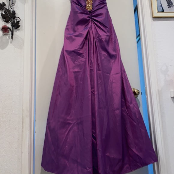 Prom Dress 👗💕 - Picture 6 of 6